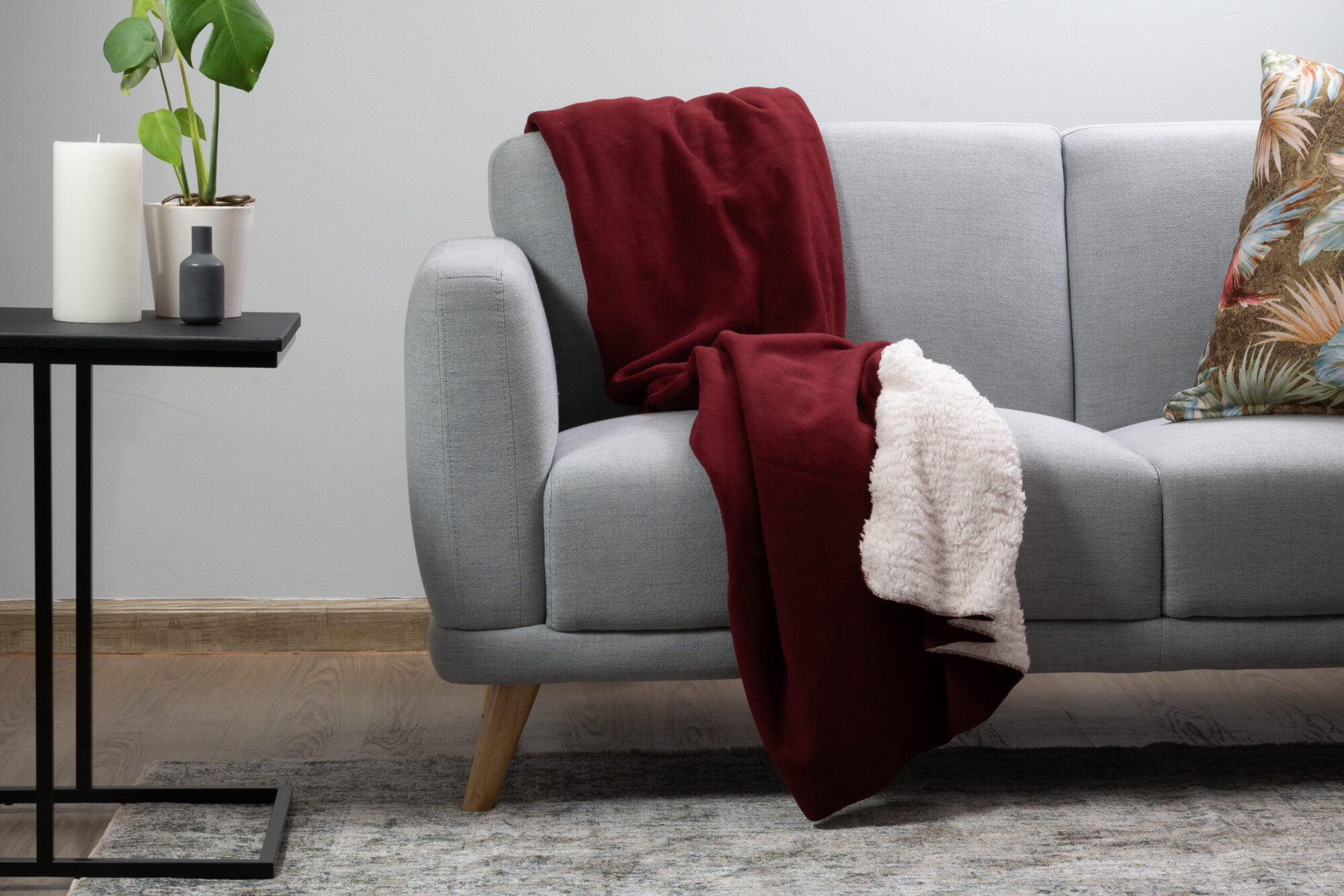 Sesli Throws Camera A-089 A cosy styled lounge with a throw blanket